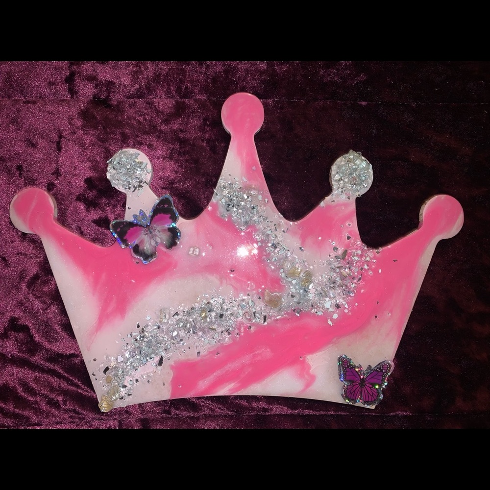 Resin made crown!!